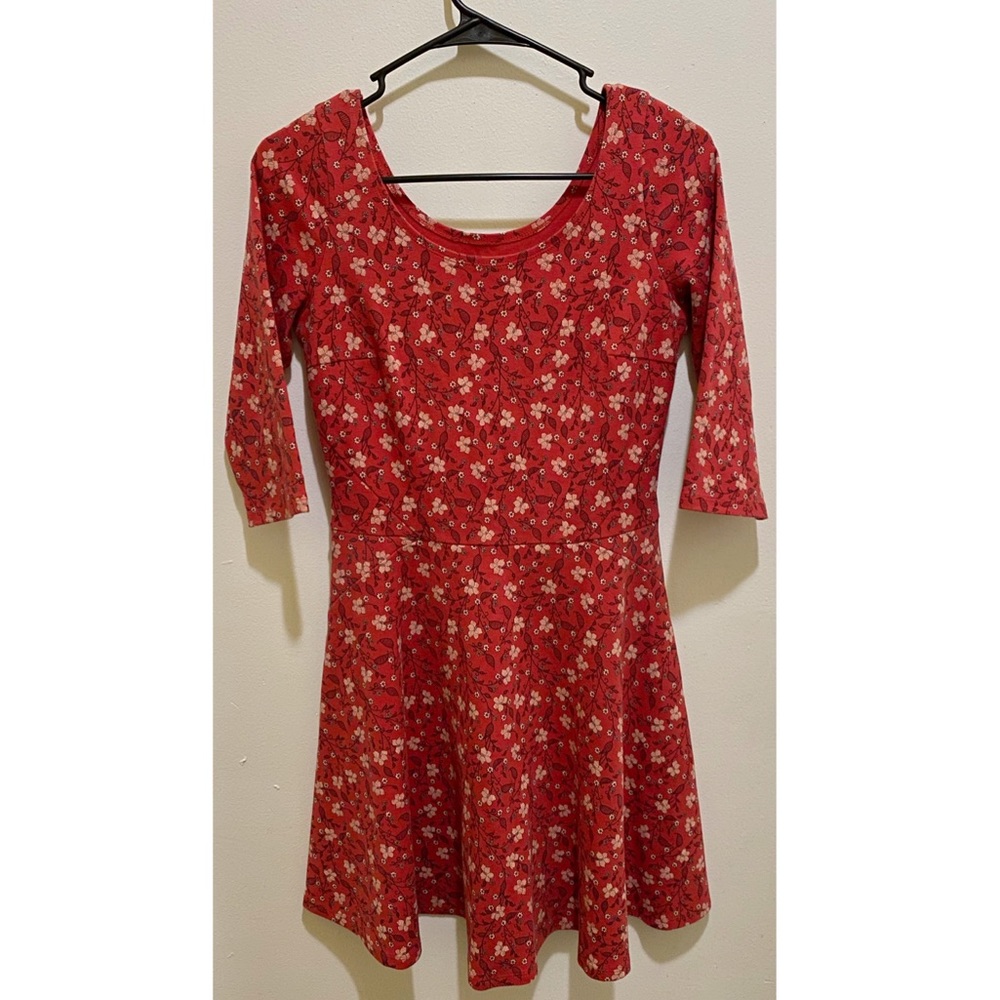 ⁣✧ Hollister | Red Floral Short Dress